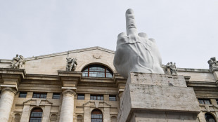 Borsa: Milano gira in positivo (+0,1%), accelerano Unipol e Generali