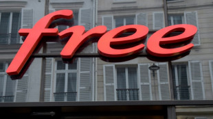 Vol de donn&eacute;es: la Cnil inflige des amendes de 27 millions d'euros &agrave; Free Mobile et 15 millions &agrave; Free par la Cnil