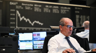 Borsa: L'Europa chiude in ribasso, Parigi -0,19%, Londra -0,56%
