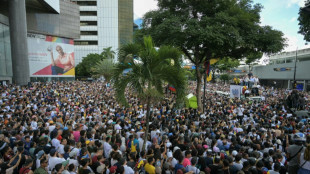 Maduro promete entregar '100% das atas', oposi&ccedil;&atilde;o denuncia escalada repressiva na Venezuela