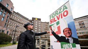 "Je m'en sortirai", assure Berlusconi, atteint de leuc&eacute;mie