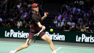 Masters 1000 de Paris: Zverev et Auger-Aliassime souffrent, Sinner fonce en huiti&egrave;mes