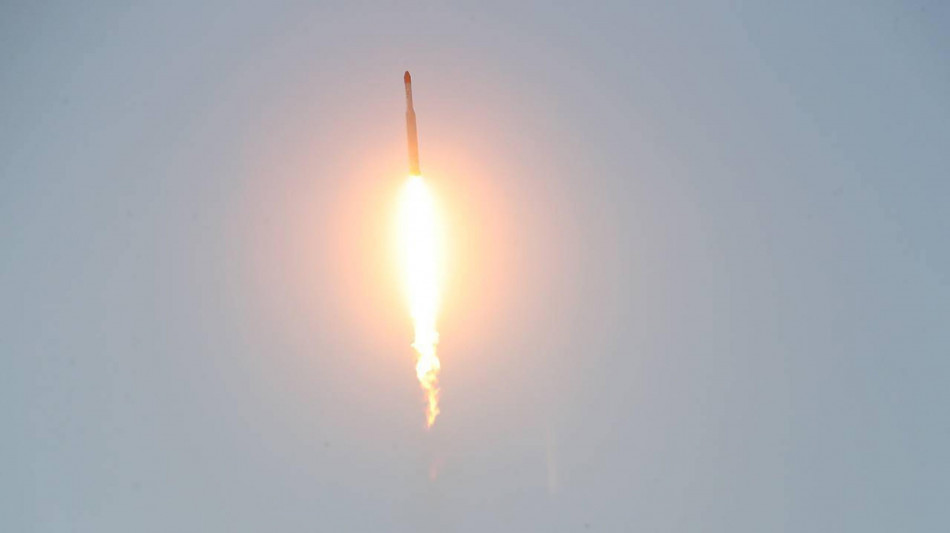 L'Iran lancia 3 nuovi satelliti a bordo del vettore russo Soyuz