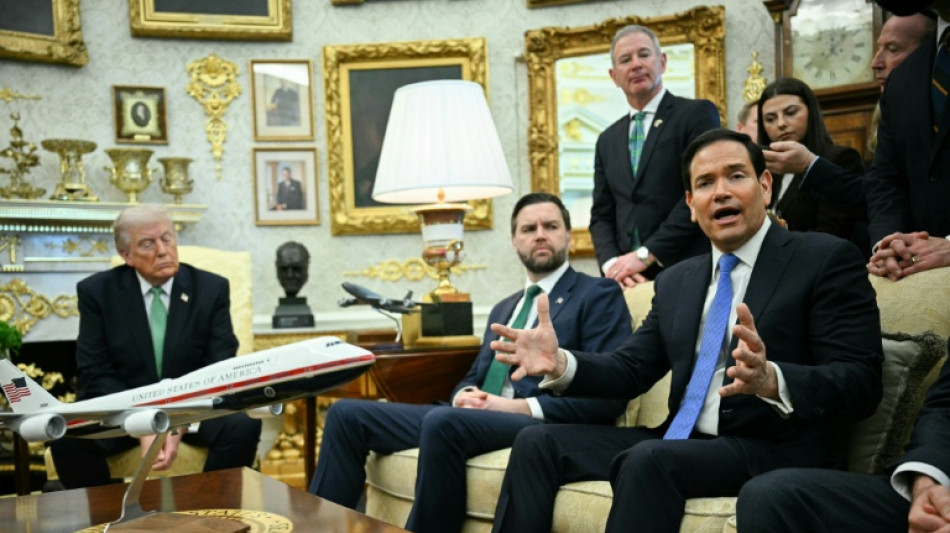 EEUU aumenta presi&oacute;n sobre Cuba mientras la isla lucha contra masivo apag&oacute;n