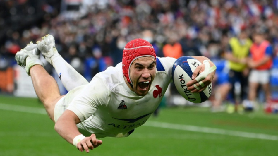 Tournoi des six nations: Gabin Villi&egrave;re, l'&eacute;tincelle dans la brume