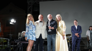 De Laurentiis, Verdone torna sul set con Scuola di Seduzione