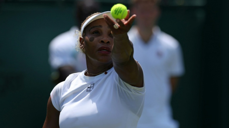 Wimbledon: d&eacute;buts compliqu&eacute;s pour Swiatek, jour J pour Serena Williams