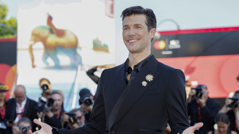 Roberto Bolle, non smetter&ograve; di celebrare la danza in tv