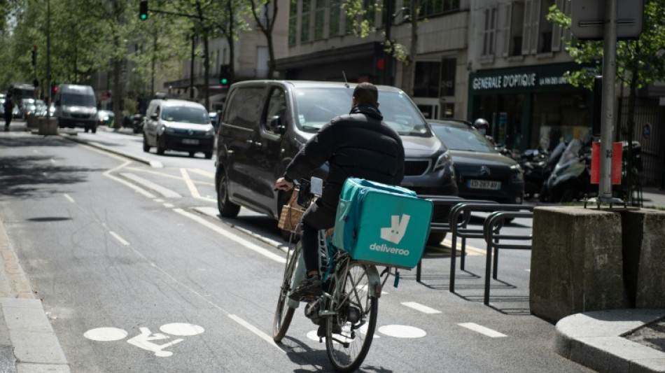 Journ&eacute;es harassantes, agressions et douleurs musculaires : M&eacute;decins du Monde alerte sur le quotidien des livreurs &agrave; v&eacute;lo