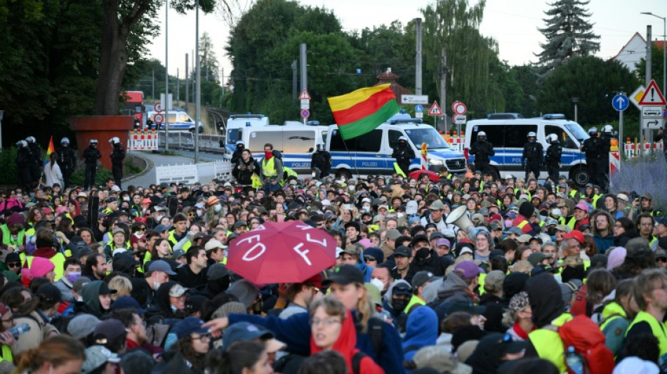 Mass protests in Germany fail to stop far-right AfD congress