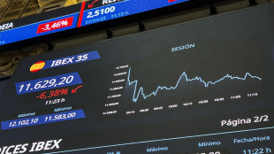 Borsa: Europa sotto i massimi dell'avvio, future Usa pesanti