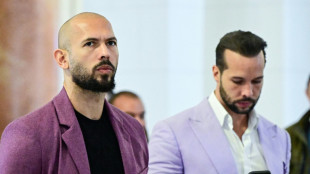 Frauenfeindlicher Influencer Tate und Bruder in Miami verhaftet 