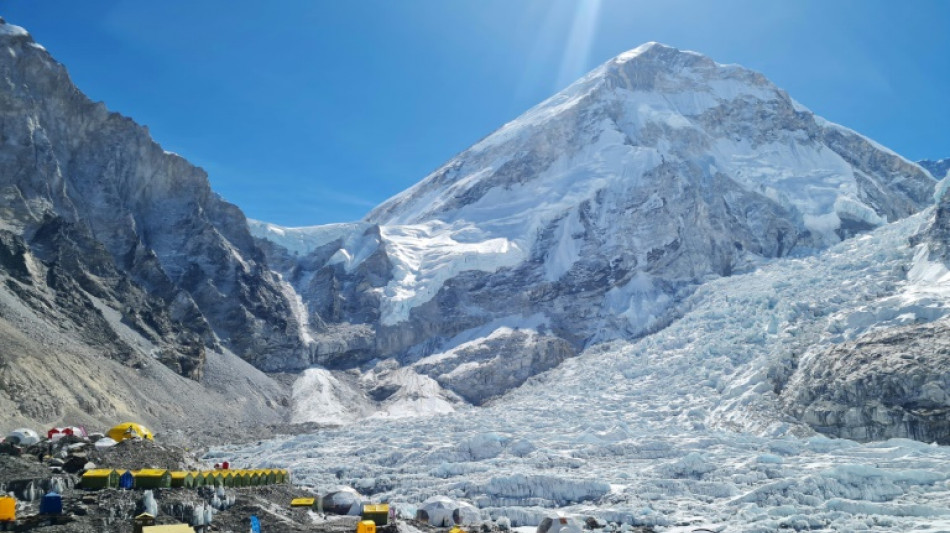 N&eacute;pal: la justice ordonne de limiter le nombre de permis pour l'ascension de l'Everest