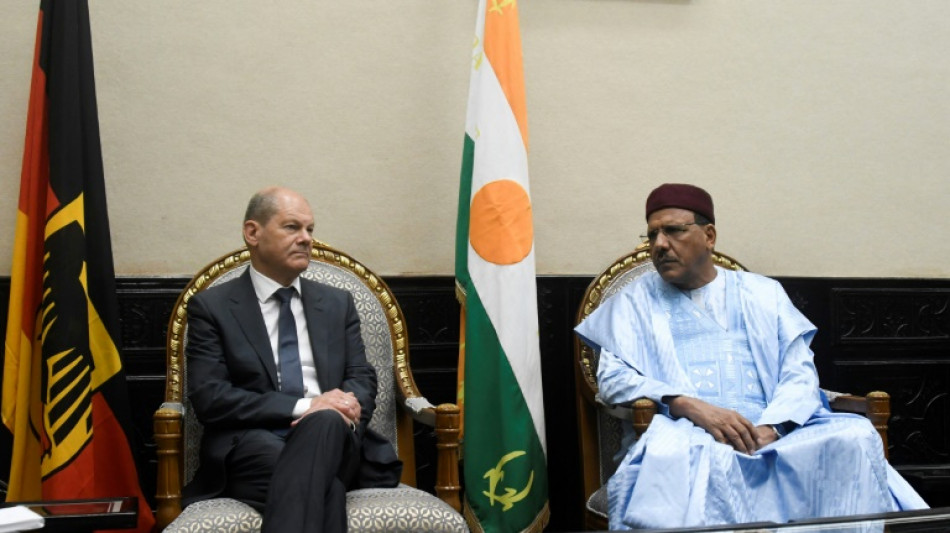 Scholz r&uuml;hmt bei Besuch im Niger den dortigen Bundeswehreinsatz als Erfolg