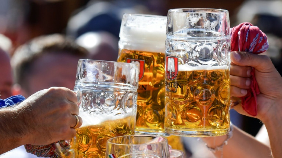 Betrunkener Mann f&auml;hrt in Niedersachsen mit Aufsitzrasenm&auml;her Bier kaufen