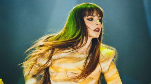 Annalisa sul palco con 14 ballerini, Napoli accoglie la regina del pop