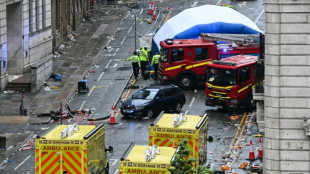 Liverpool: une voiture fonce sur la foule c&eacute;l&eacute;brant la victoire du club de foot de la ville, des bless&eacute;s