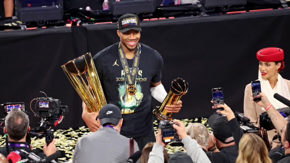 Antetokounmpo &egrave; super, Milwaukee Bucks vincono la Nba Cup