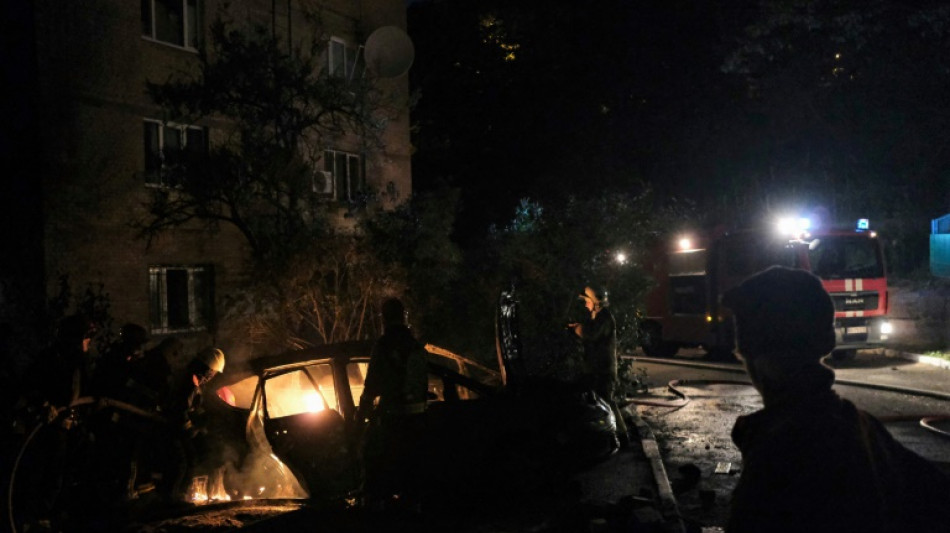 Tr&ecirc;s mortos, incluindo uma crian&ccedil;a, em ataque a&eacute;reo russo contra Kiev