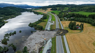 Erdrutsch reißt Krater in Fernstraße in Norwegen: Behörden befürchten ein Todesopfer
