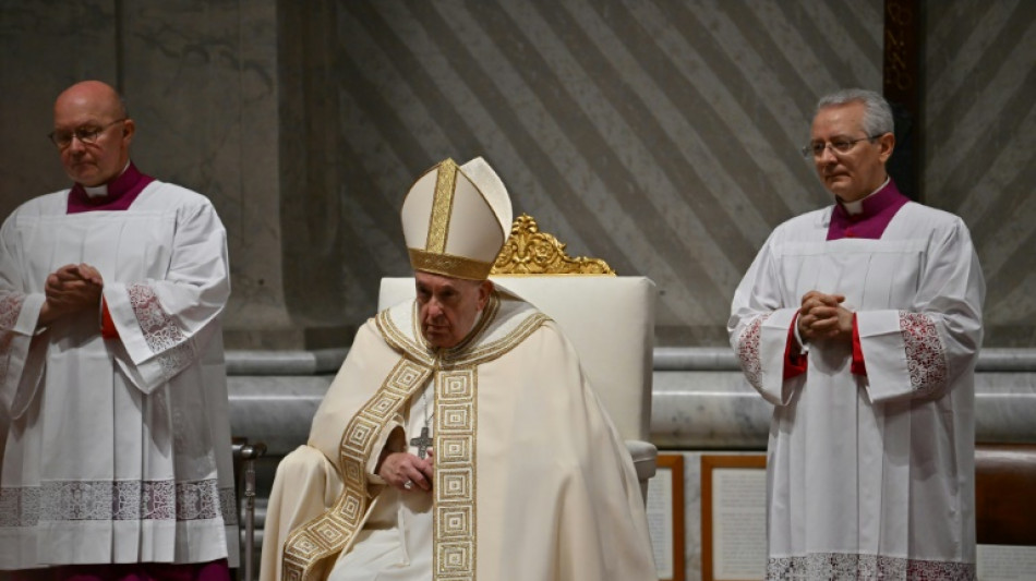 Papst Franziskus w&uuml;rdigt verstorbenen Vorg&auml;nger Benedikt XVI.