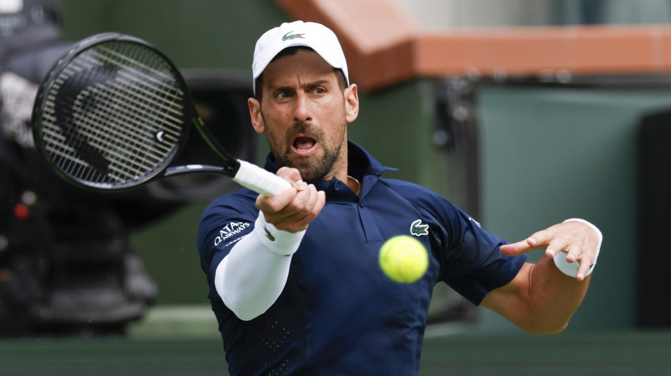 Tennis: Indian Wells; Djokovic dolore al braccio, 'spero migliori'