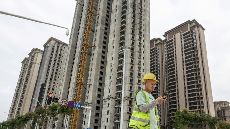 Acciones de la inmobiliaria china Evergrande suben 28% al reanudar cotizaci&oacute;n