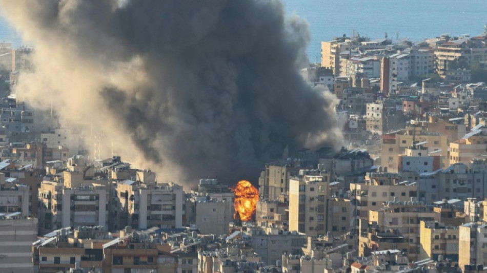 Ir&atilde; ataca embaixada americana em Riade; Israel avan&ccedil;a no L&iacute;bano