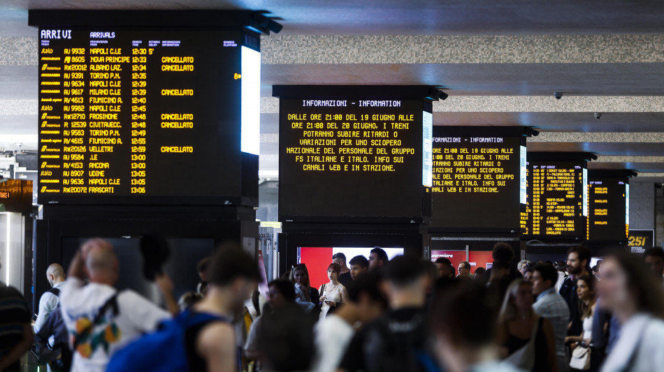 Luned&igrave; disagi treni, bus e navi, scioperi fino a novembre