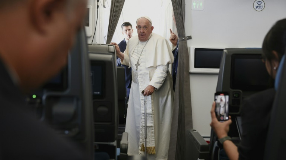 Esc&acirc;ndalos de pedofilia no centro da visita do papa &agrave; B&eacute;lgica