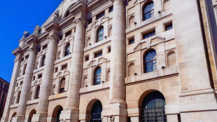 Borsa: Milano chiude in ribasso, -1,28%
