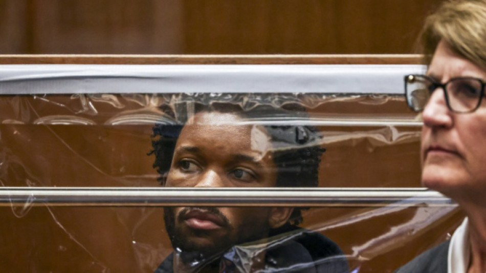 Hallan pornograf&iacute;a infantil en el tel&eacute;fono del cantante D4vd, sospechoso del crimen de una adolescente