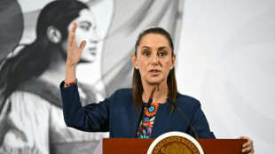 Sheinbaum acusa a oposición y grupos violentos por choques en protesta en Ciudad de México