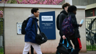 Como&ccedil;&atilde;o na Fran&ccedil;a por morte de adolescente ap&oacute;s espancamento