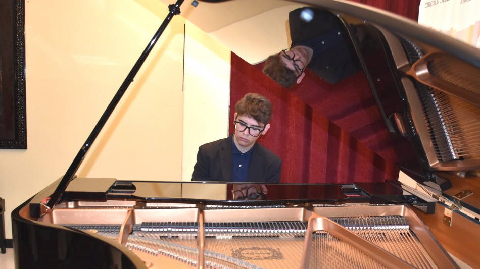 Ruben Xhaferi chiude Pianofortissimo a Bologna