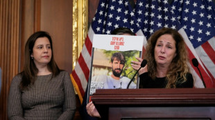 Cada d&iacute;a es "una eternidad", dicen familias de rehenes de Ham&aacute;s en Congreso de EEUU