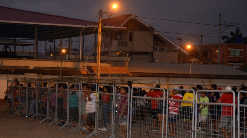 Treze presos morrem em pres&iacute;dio no Equador marcado por massacres recentes