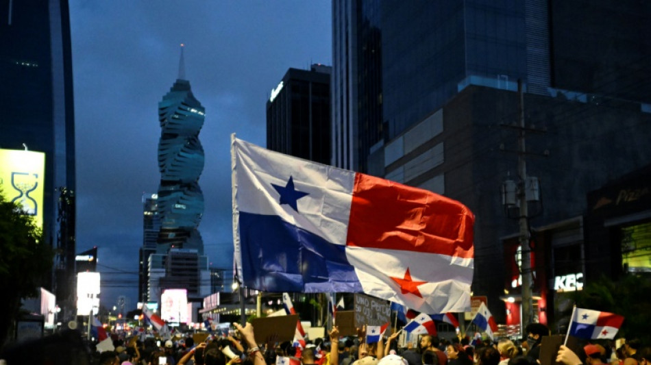 Una multitudinaria marcha exige un "Panam&aacute; sin miner&iacute;a"