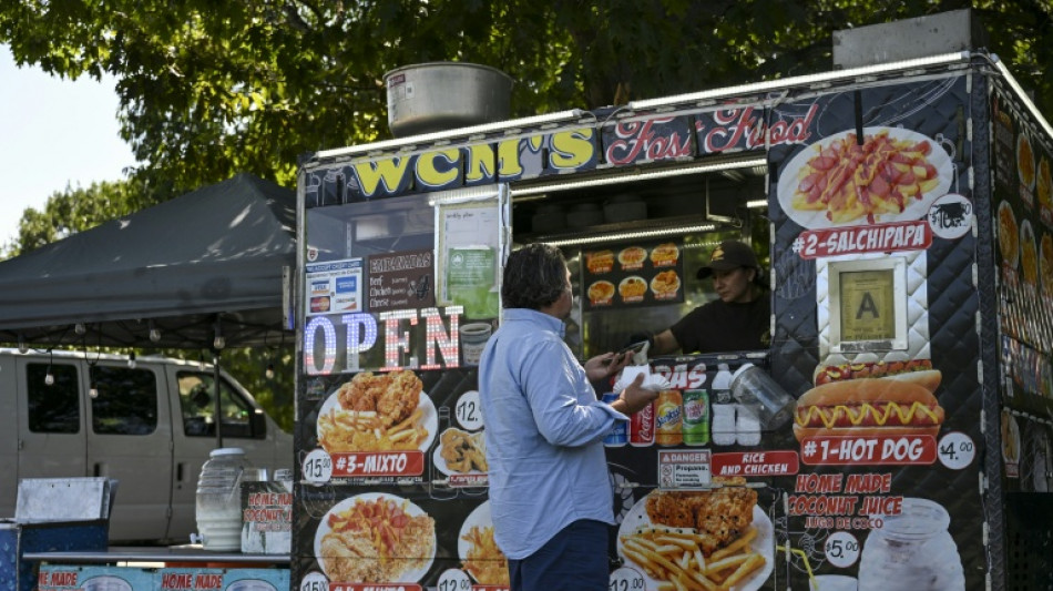 New York's noisy food carts go electric in clean air trial