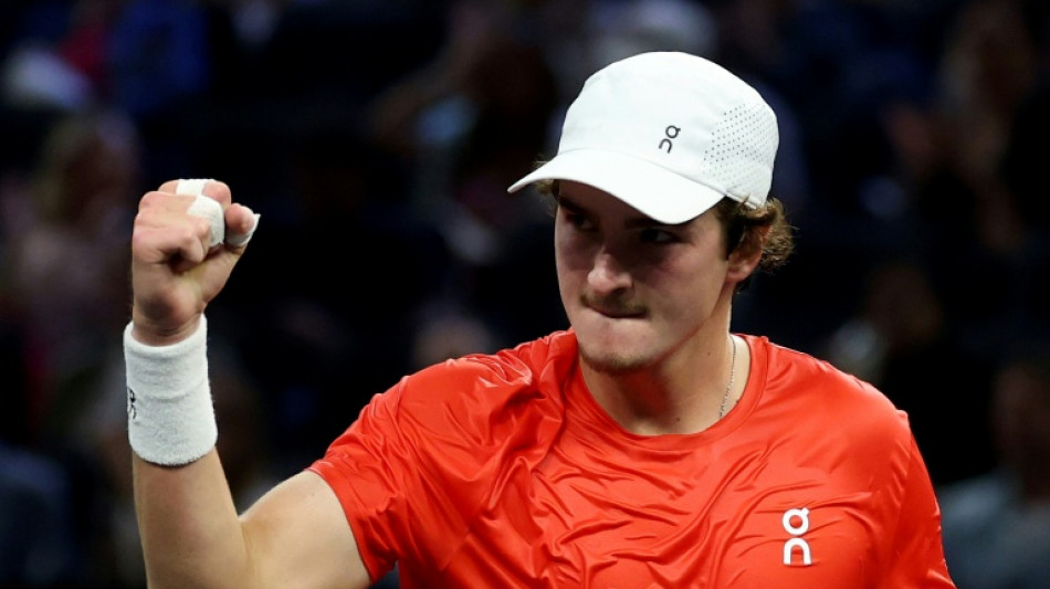 Fonseca claws back point for Team World in Laver Cup