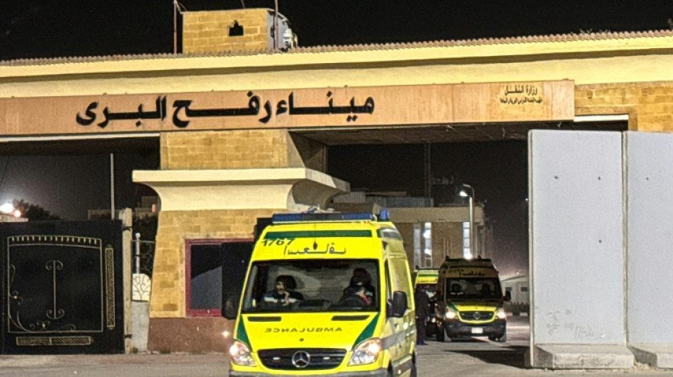 Doce personas entraron a Egipto desde Gaza en el primer d&iacute;a de reapertura del paso de Rafah